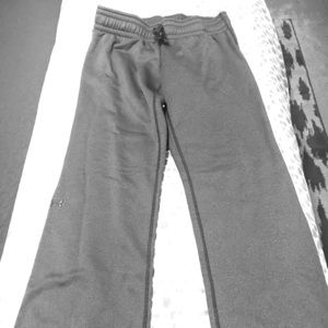 Under armour fleece athletic sweats. Gray.